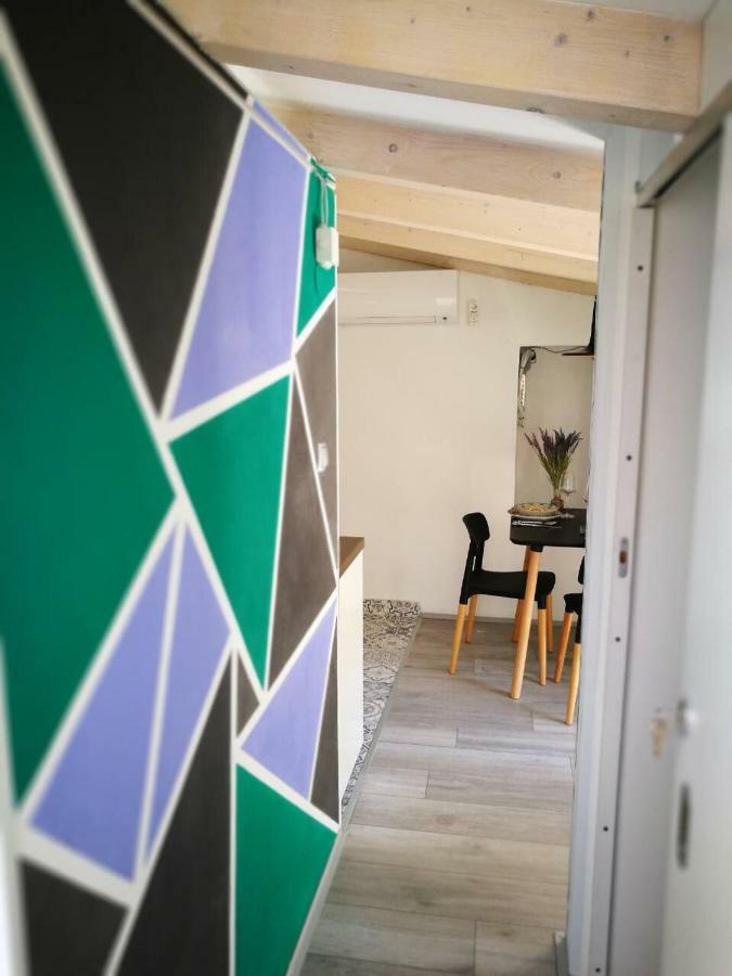 Cres Art Studio Kuning Apartment Екстериор снимка